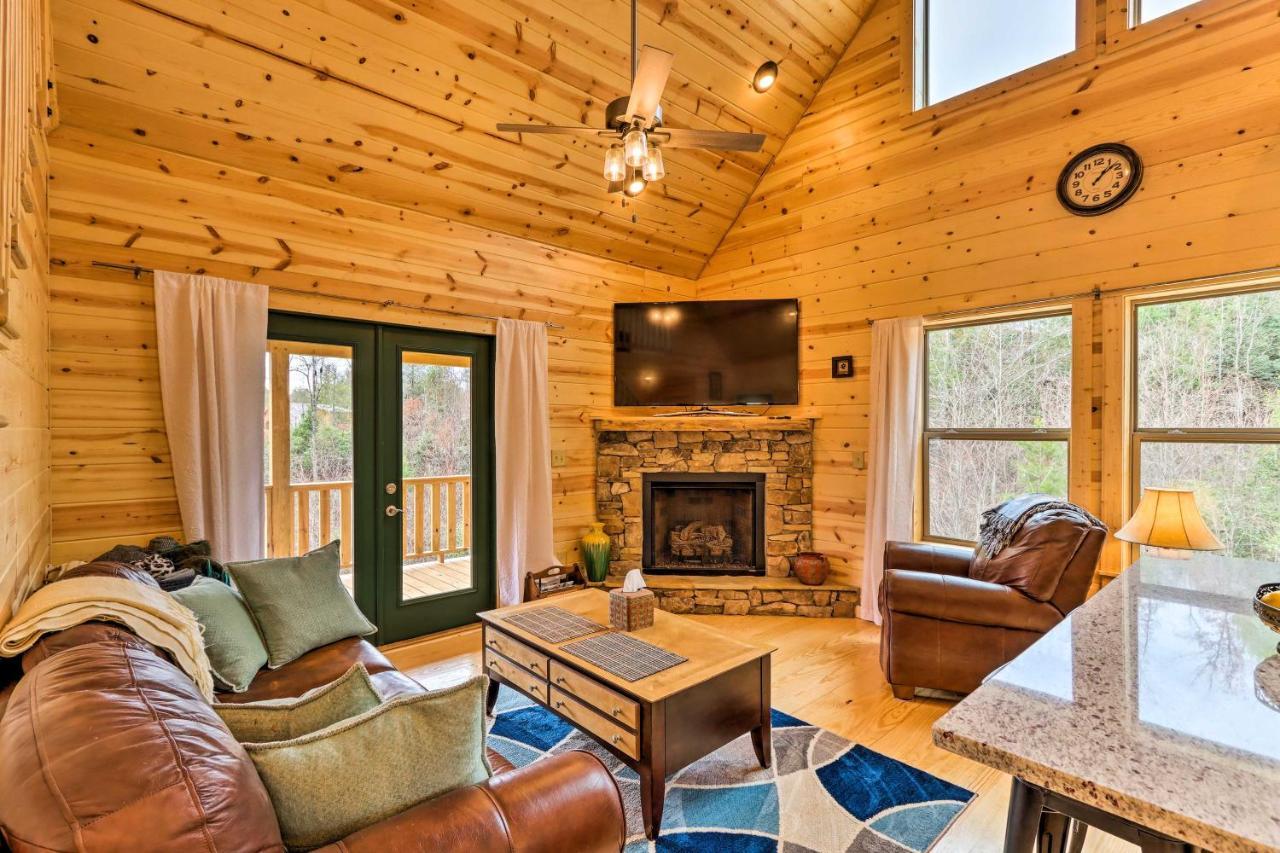 Cozy Mtn Cabin Spacious Deck And Forest Views! マーフィ エクステリア 写真