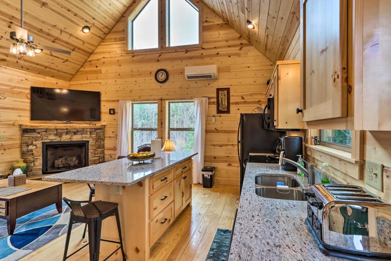 Cozy Mtn Cabin Spacious Deck And Forest Views! マーフィ エクステリア 写真